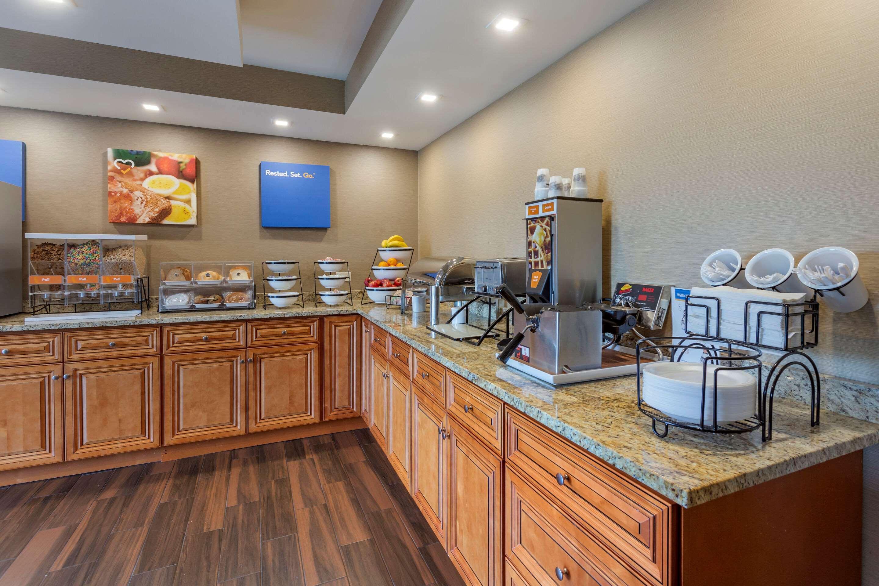 Comfort Inn & Suites Rochelle - Dekalb Eksteriør billede